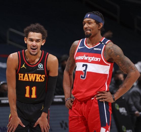 仅突显了两 仅突显了两